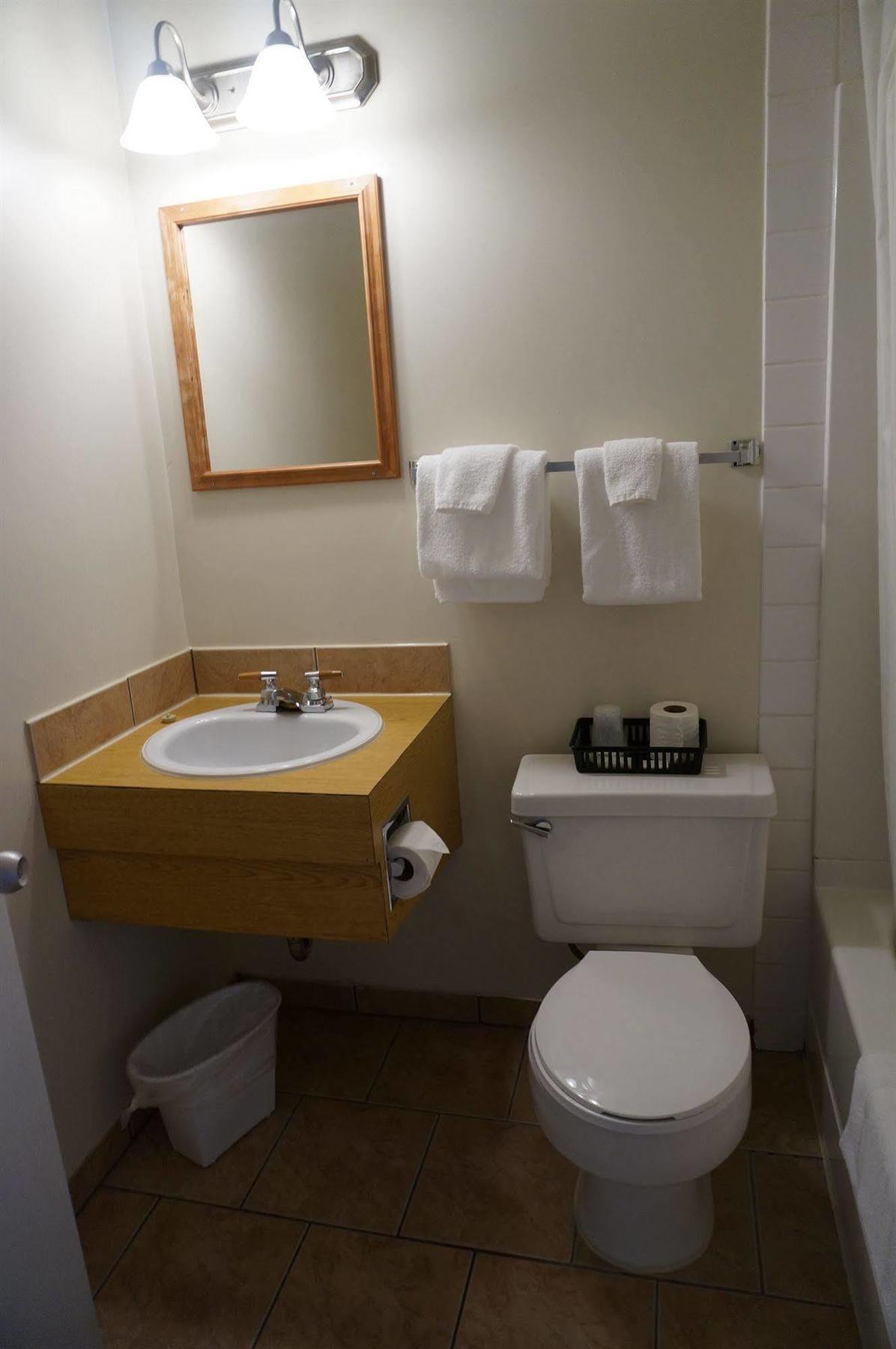 Marine Inn Powell River Bagian luar foto